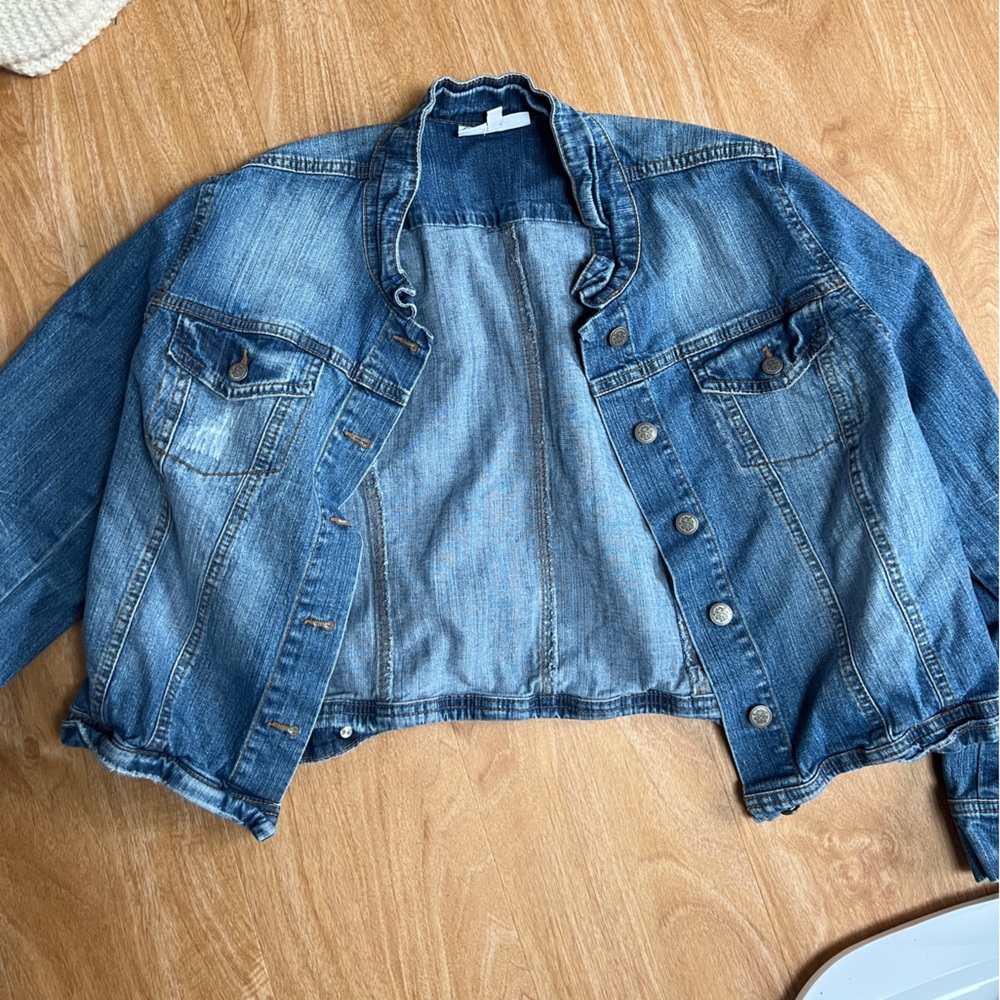 Jean Jacket - Picture 2 of 7